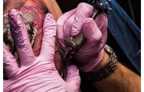 JAKÉ VYBAVENÍ BUDU POTŘEBOVAT, KDYŽ CHCI ZAČÍT S TETOVÁNÍM?