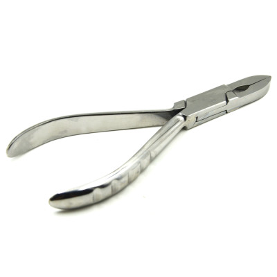 Kleště pro uzavření piercing segmentu