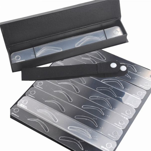 Sada šablon na obočí pro permanentní make up v krabičce